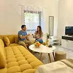 Julia Konukevi 4*